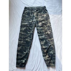 Camoflauge Cargo Pants Ankle Length Size S-M